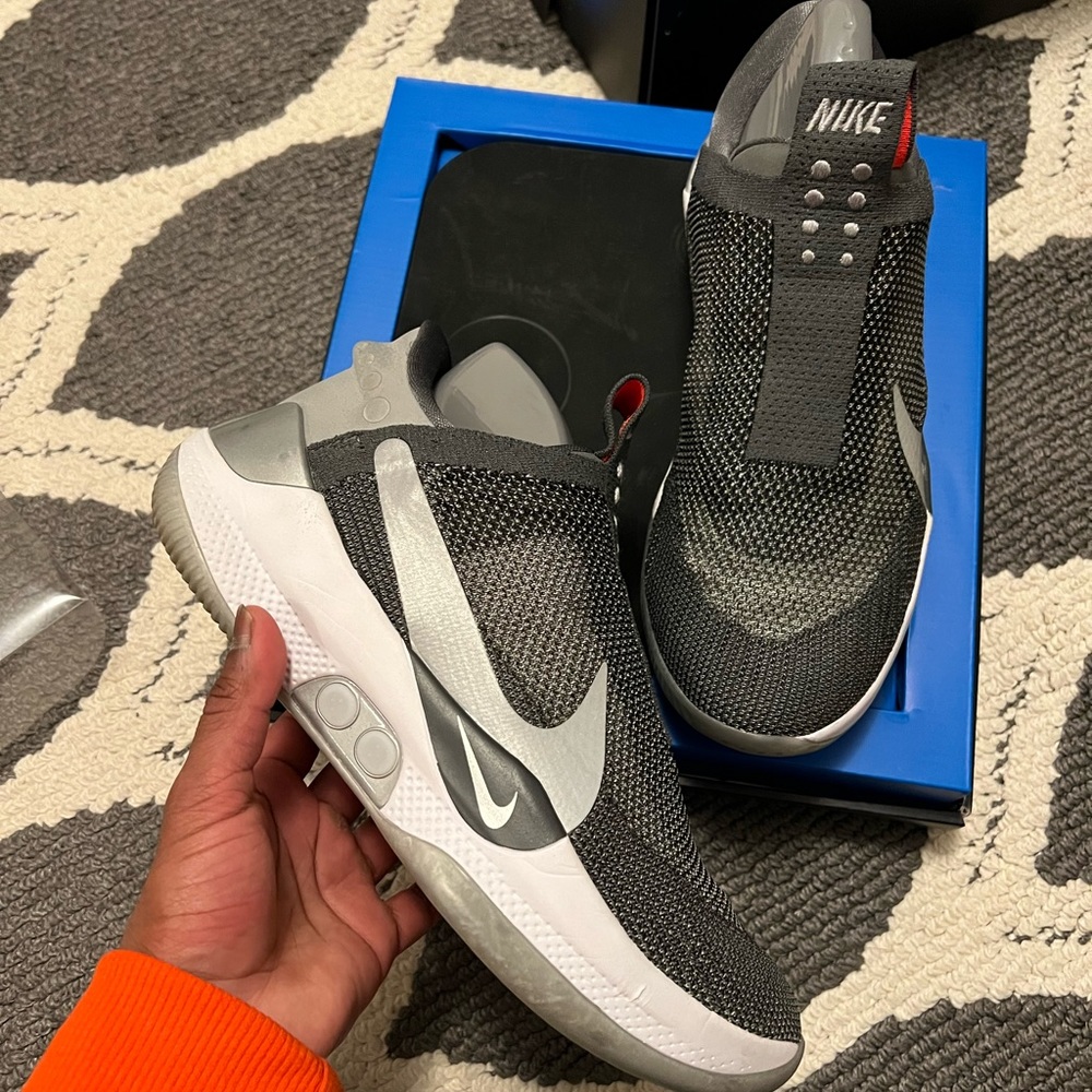Nike Adapt EARL